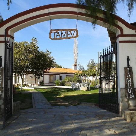 Tampu Hotel Cachí Екстериор снимка